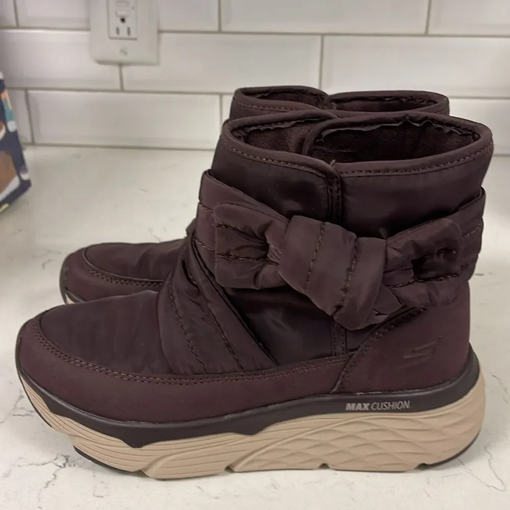 Sketchers Go Walk Max Cushioning Finesse Boot, Burgundy Women’s Size 6